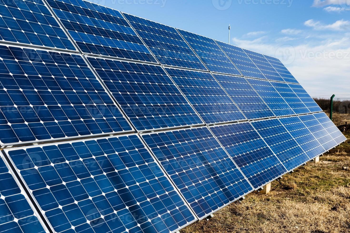 How Does Solar Photovoltaic Work? A Complete Guide [2024]